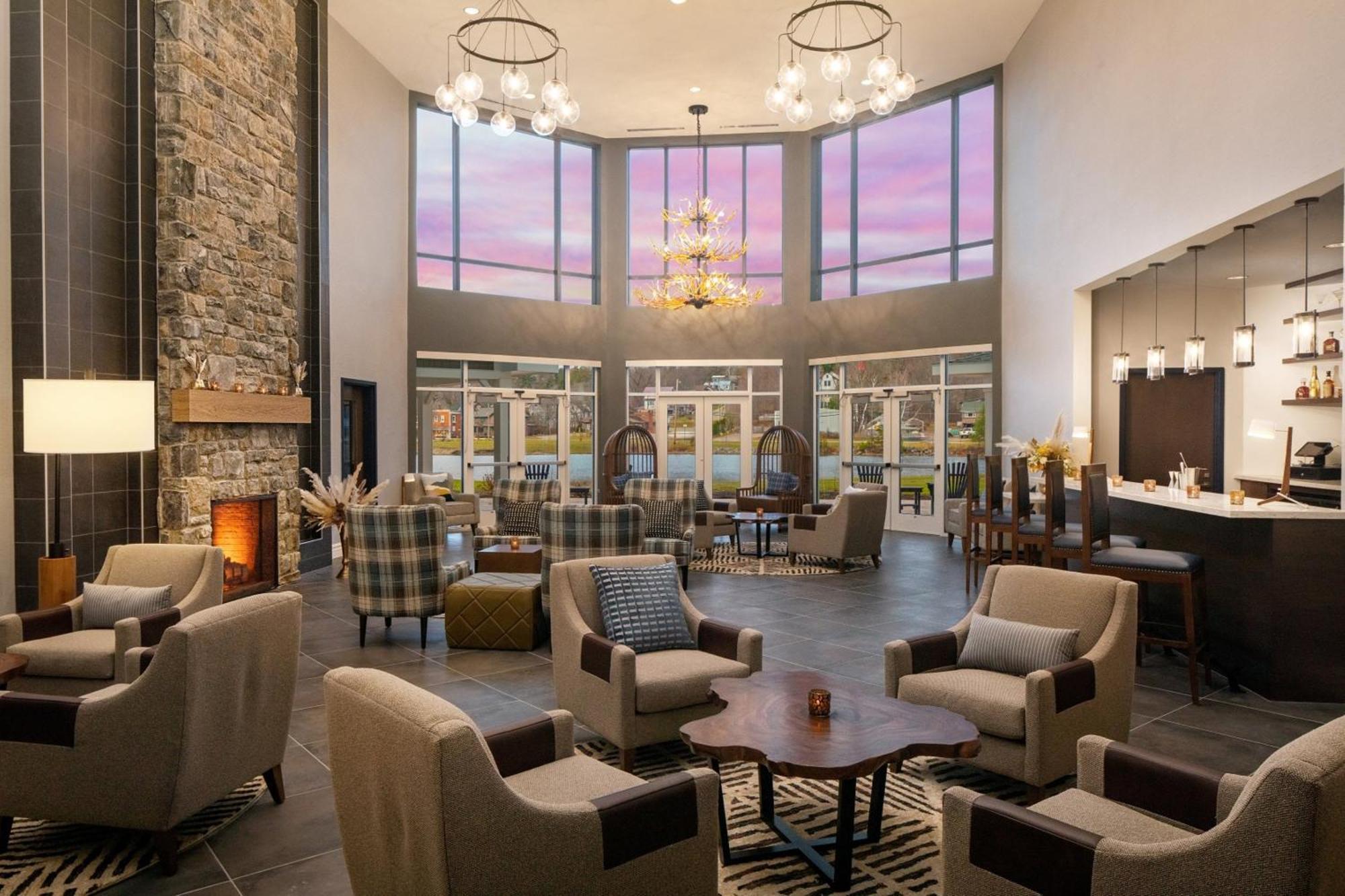 Hotel Voco Ny - Waterfront By Ihg Saranac Lake