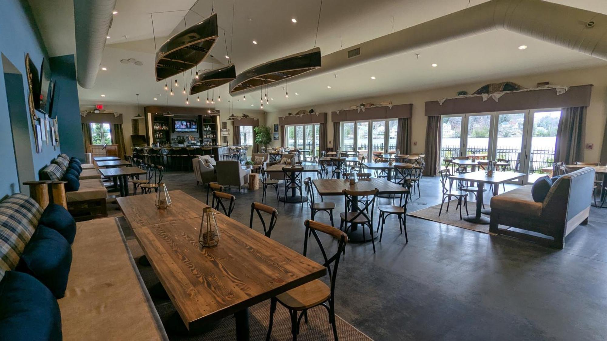 Voco Saranac Ny - Waterfront By Ihg