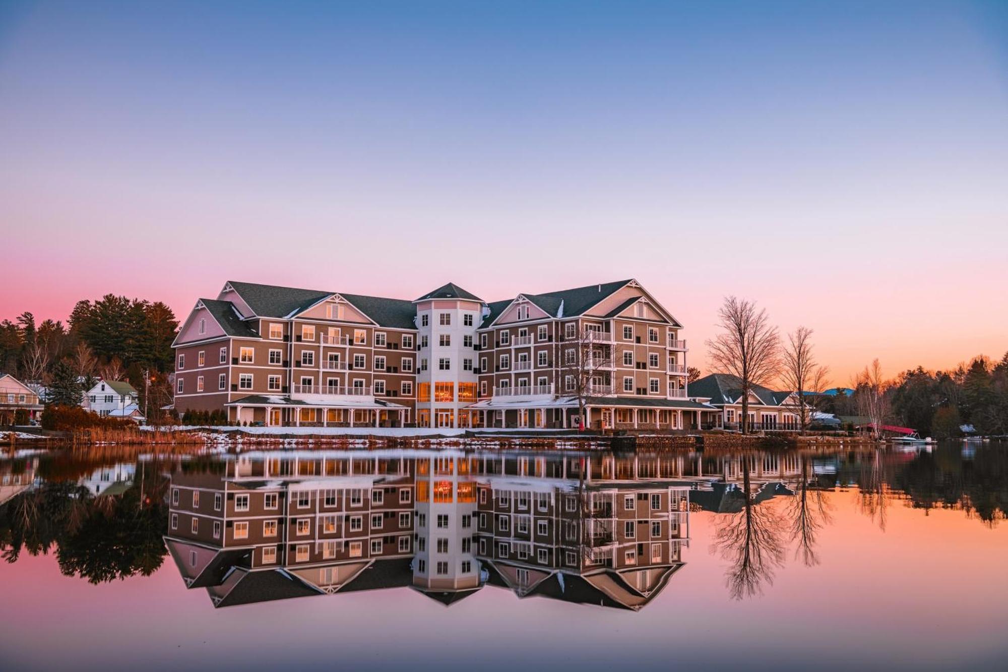 Voco Saranac Ny - Waterfront By Ihg 4*